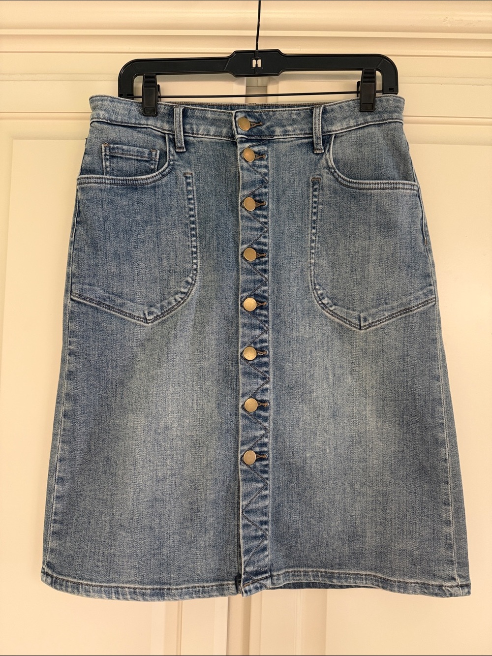 Kut from the Kloth Light Blue Button-Front Denim Midi Skirt